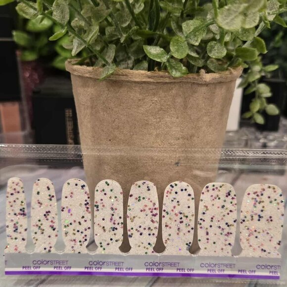 Color Street Other - Color Street Confetti Glitter Press On Nail Design